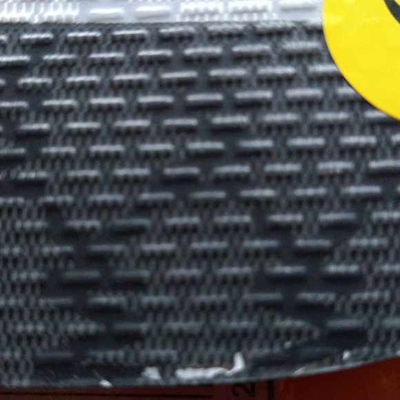 Michael kors flip flops NWOT - Picture 5 of 8